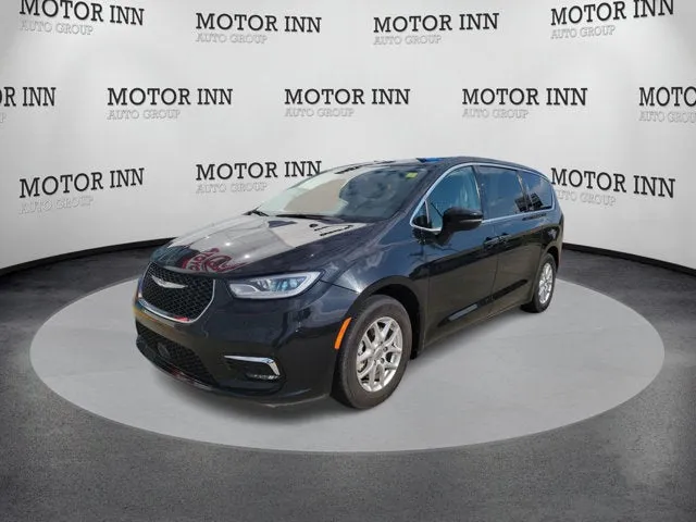 2023 Chrysler Pacifica Tourin