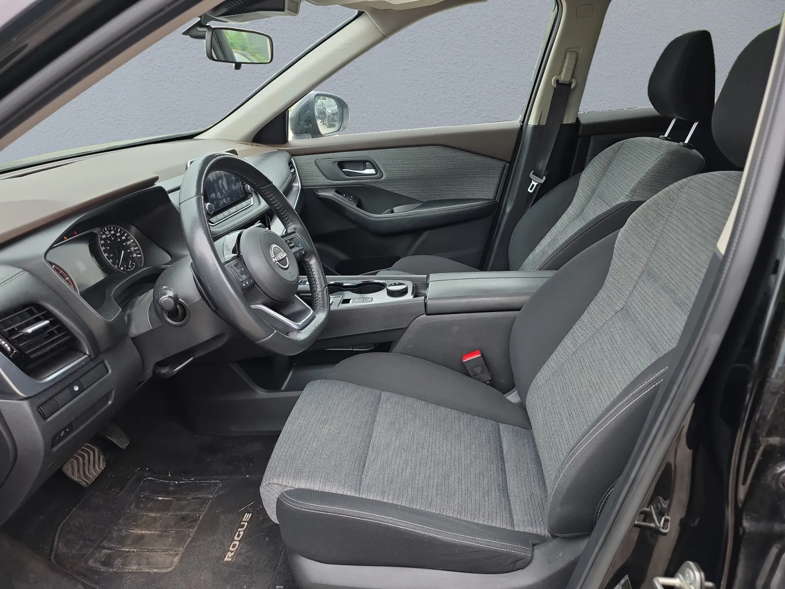 2022 Nissan Rogue SV AWD