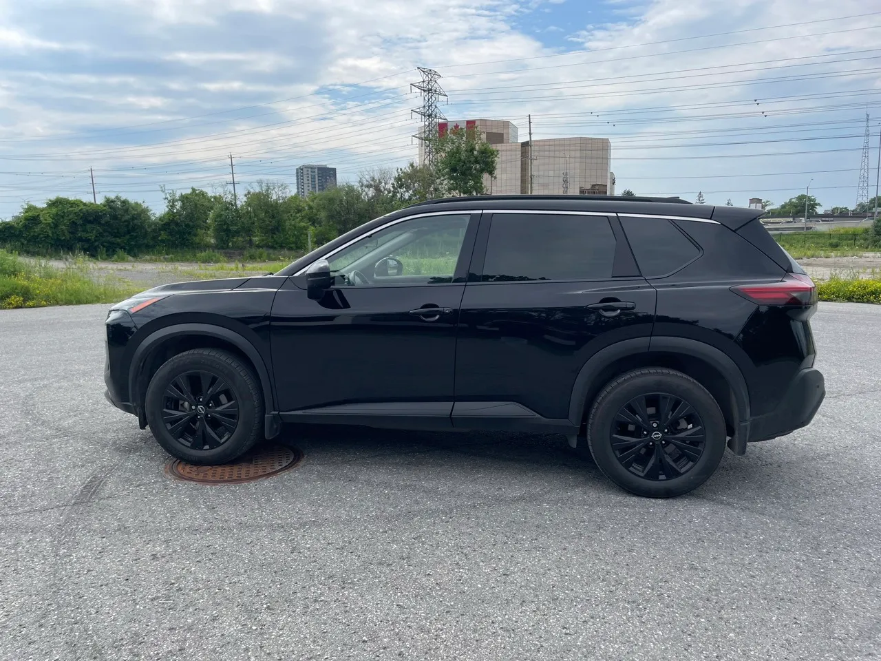 2023 Nissan Rogue SV Midnight Edition