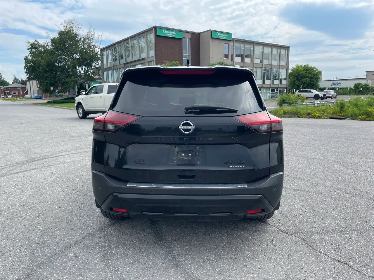 2023 Nissan Rogue SV Midnight Edition