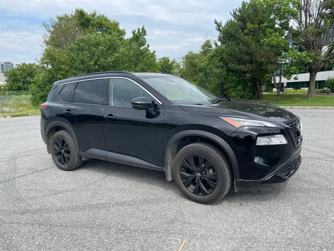 2023 Nissan Rogue SV Midnight Edition
