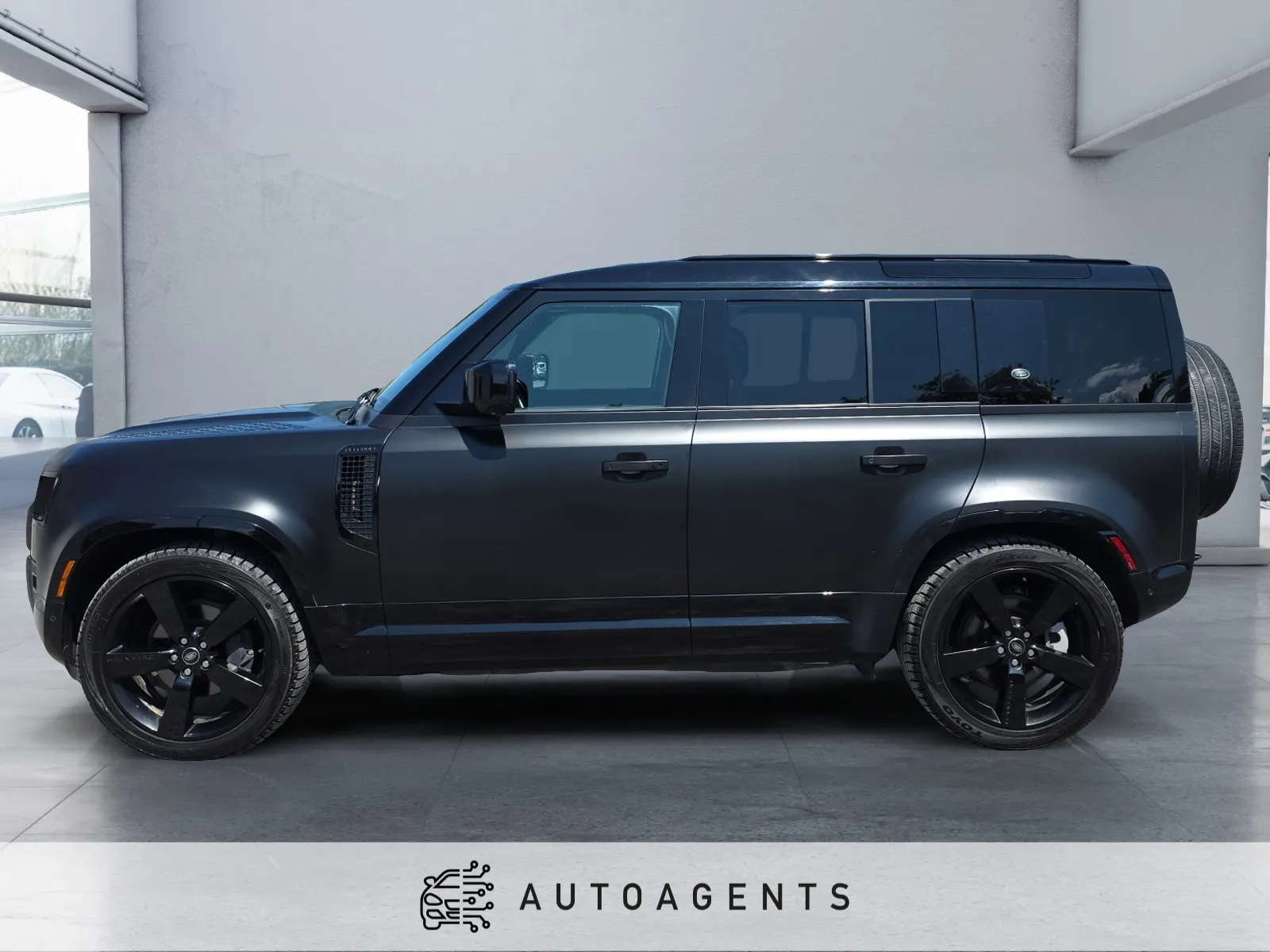 2022 Land Rover Defender 110 X-Dynamic SE P400