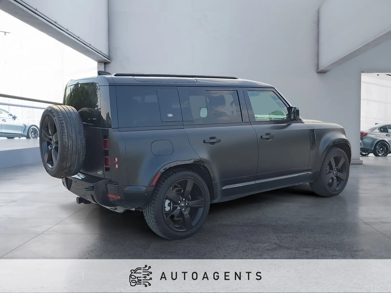 2022 Land Rover Defender 110 X-Dynamic SE P400