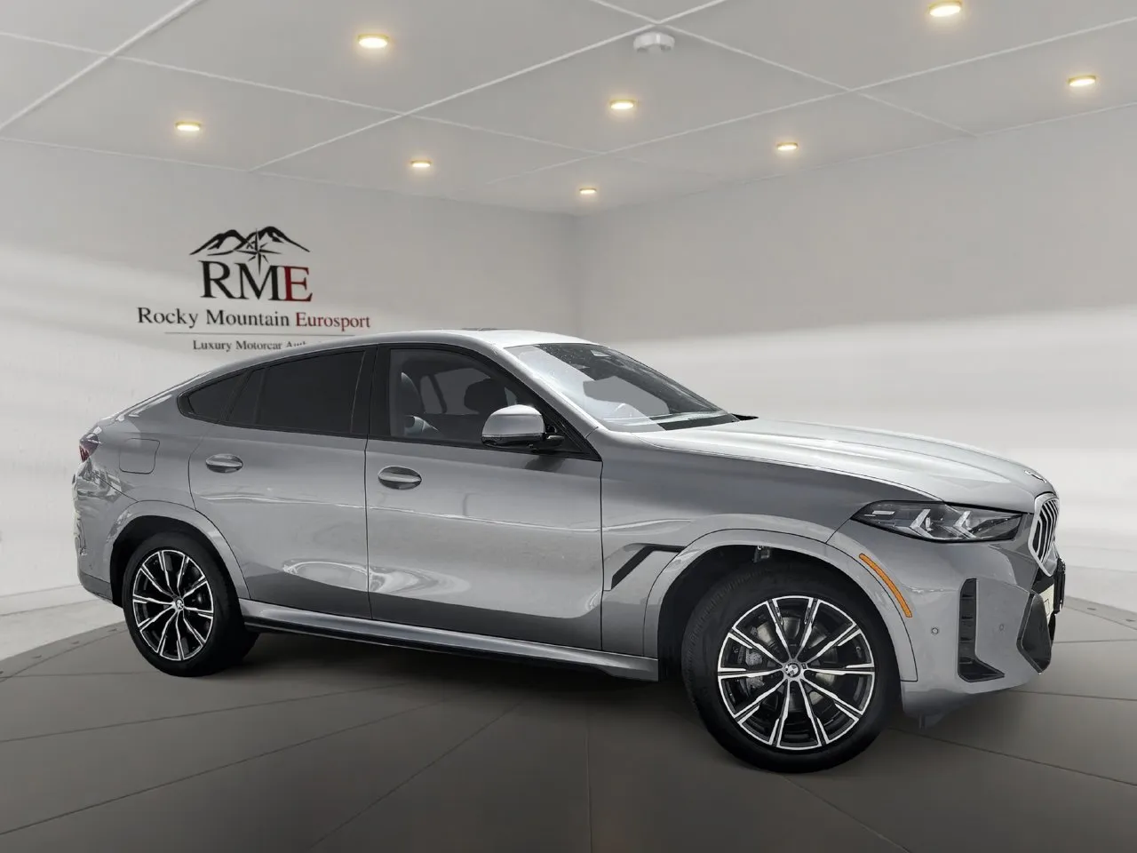 2025 BMW X6 xDrive40i