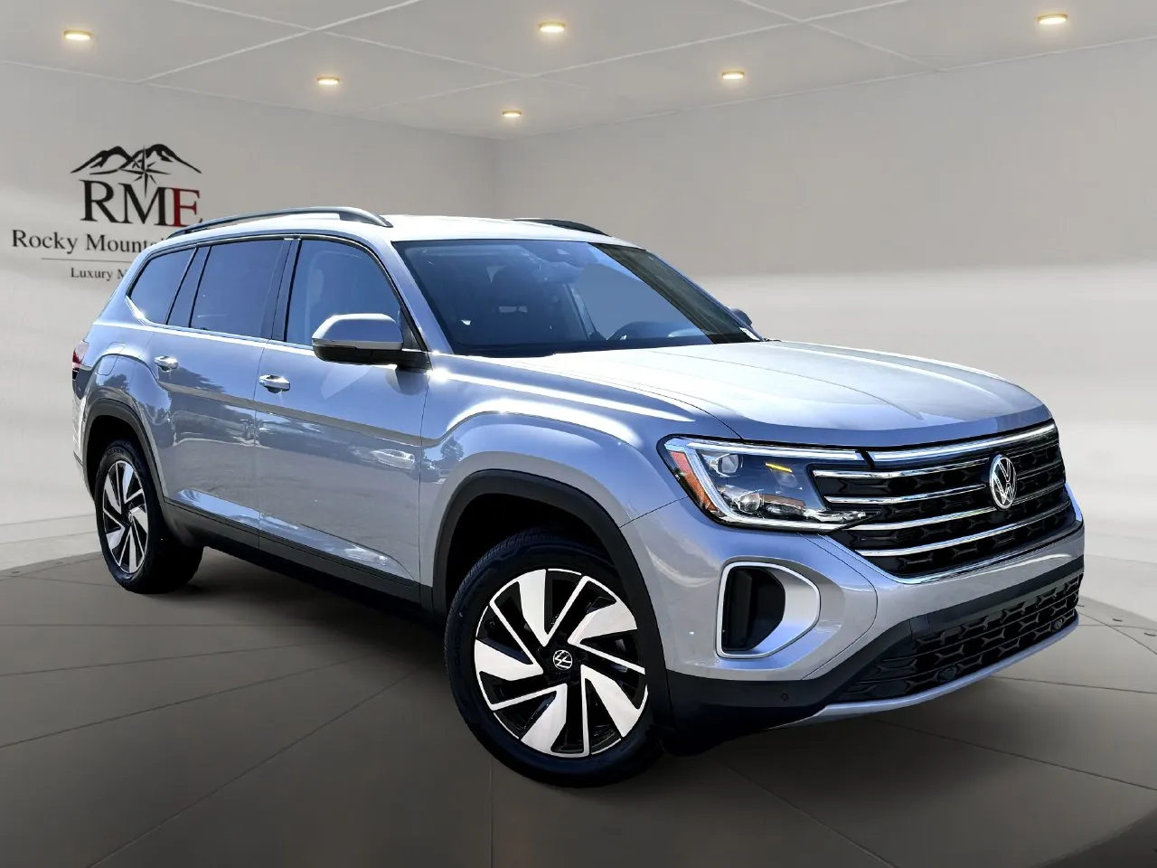 2026 Volkswagen Atlas SE w/Technology