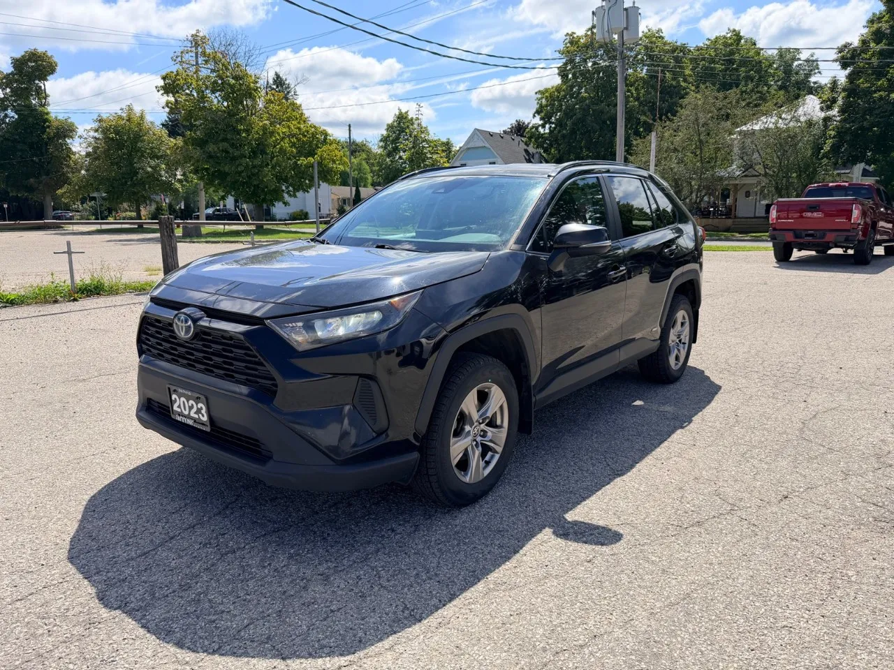 2023 Toyota RAV4 LE
